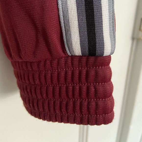 Mondetta Ritzy Port Striped Cropped Athletic Jacket - Picture 4 of 7